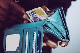 picture of wallet and cash
